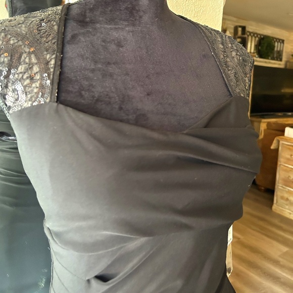 RALPH LAUREN Dress / NEW / LOTS OF DETAILS & FLATTERING FIT! Size 6 - Picture 2 of 6